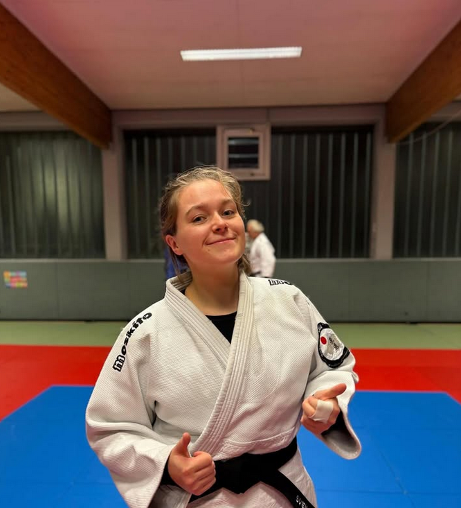 2511-Svenja 2511-Svenja